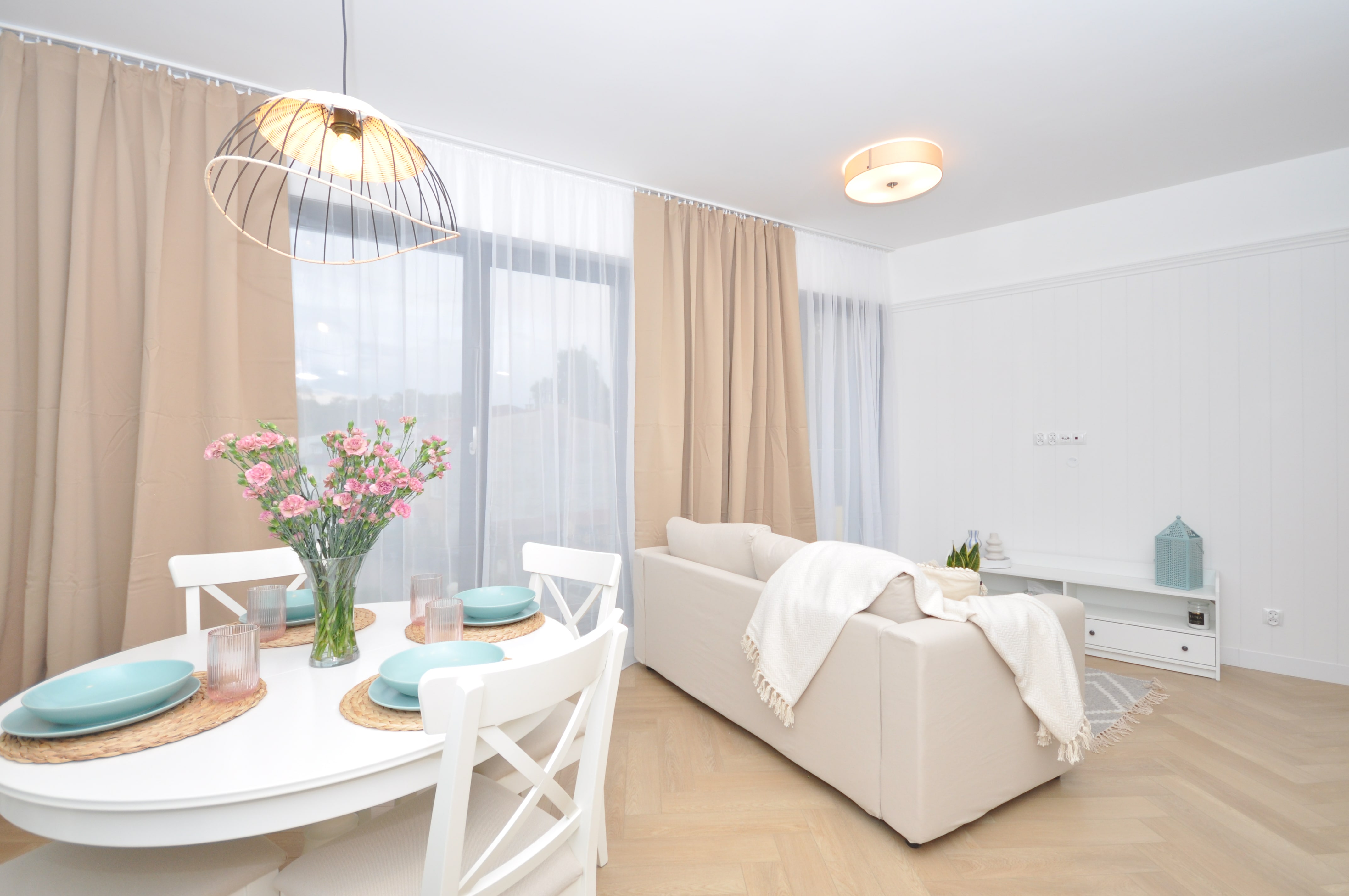 Stylowy salon z designerskimi meblami